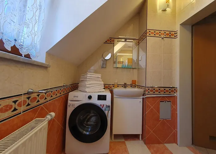 Spacious 2-Bedroom Apartment Zabjak With Ac Tour As Ljubljana