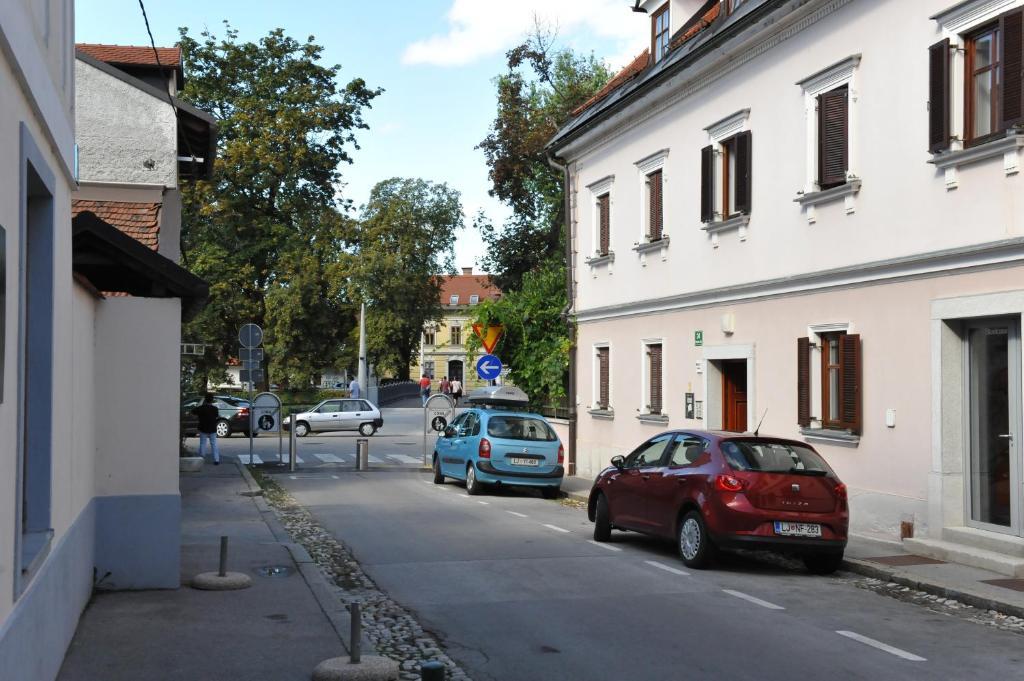 Spacious 2-bedroom Zabjak With Ac Tour As